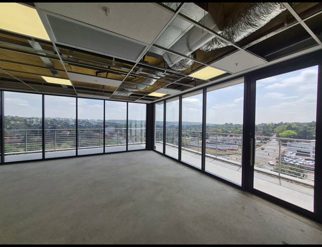 1,387M² OFFICE TO LET IN GLENADRIENNE